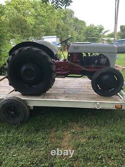 1952 Ford 8N Tractor (PTO WORKING)