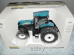 Ertl 1/16 New Holland T7050 Tractor Ce