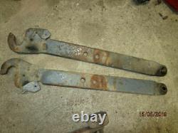 Ford New Holland 4835, TL90, TL100 Hydraulic Arms with Hook Ends in Good Condition